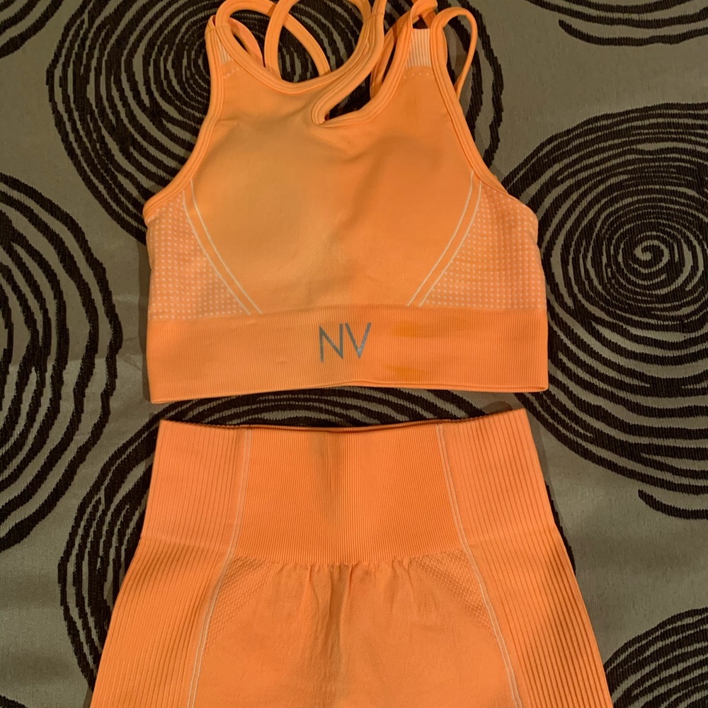 Ladies active wear